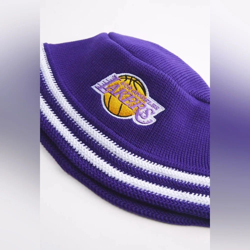 NWT LA Lakers Hat